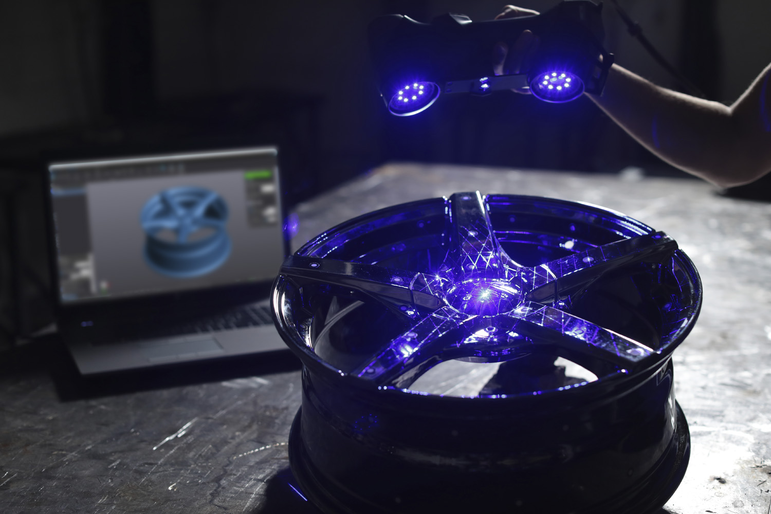 △ CREAFORM EXAscan 3D スキャナー ハンディスキャン ハンディ3Dスキャナー：HandySCAN 3D BLACK Series