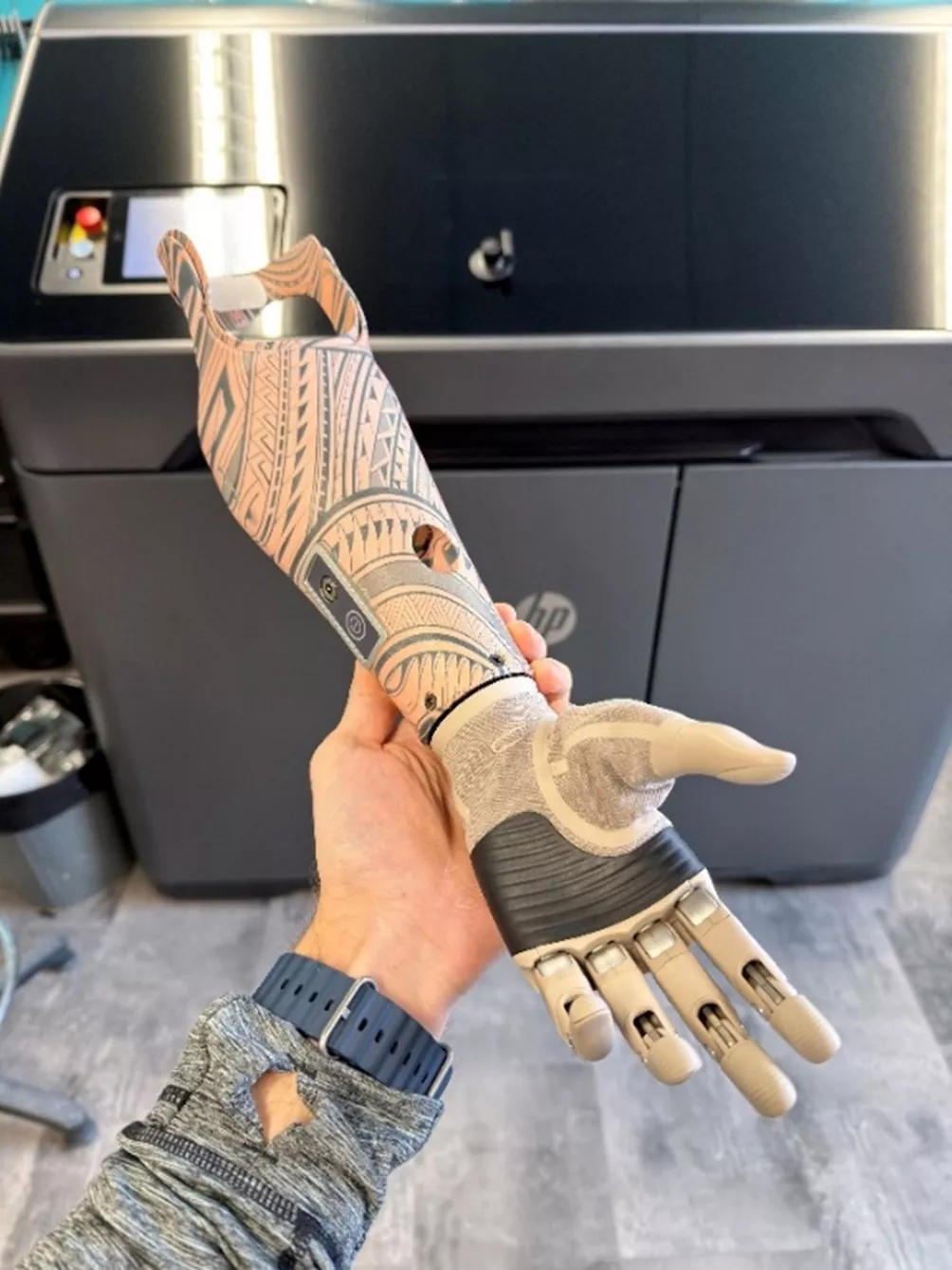 3D Printed Prosthetic Hand with HP MFJ Technology