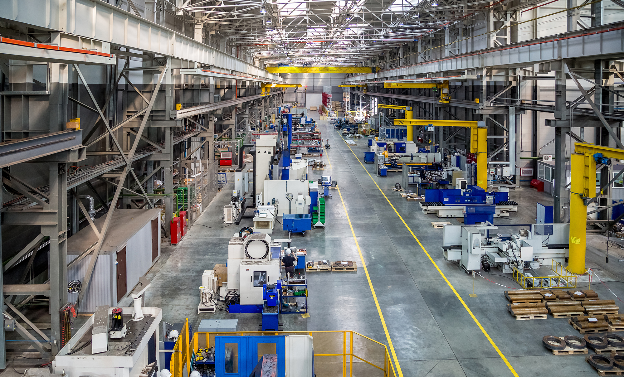 Shop floor manufacturing operations with MRP and MES