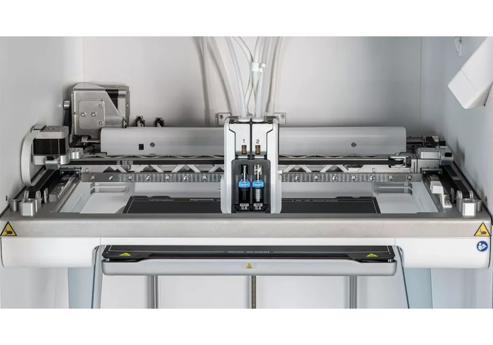 Pair Build and Support Materials with UltiMaker Dual Extrusion 3D Printing