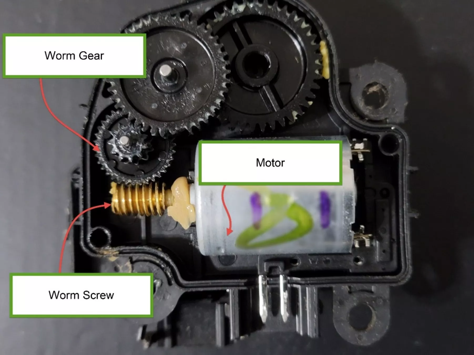 Worm Gear in a Baffle Door in an HVAC Airflow